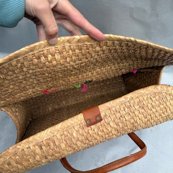 Raffia Straw Tote Bag Mexican Boho Bag Purse Beach Bag Tote w Leather Accent - Picture 6 of 6